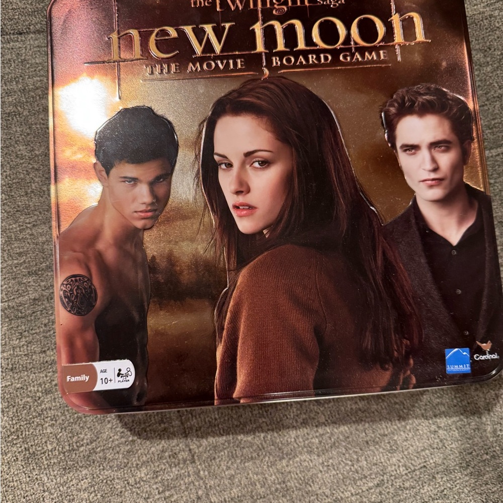 Twilight Saga New Moon Board Game - Brown Edition